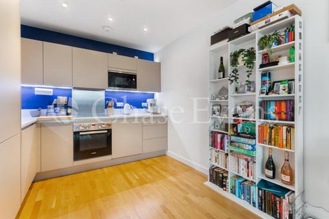 1 bedroom flat for sale, Arum House, Elephant Park, 46 Rodney Road, Elephant And Castle, London, SE17