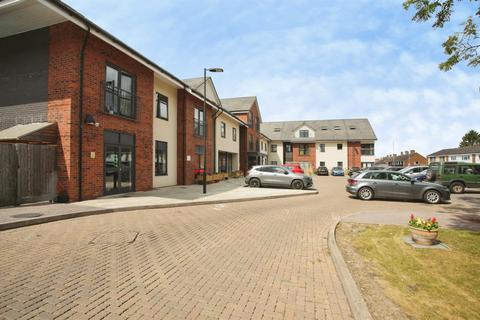 2 bedroom flat for sale, Pettiver Crescent, Rugby
