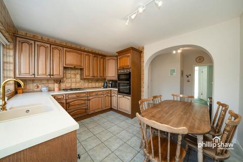 4 bedroom detached house for sale, Ilmington Road, Harrow, HA3