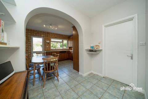 4 bedroom detached house for sale, Ilmington Road, Harrow, HA3