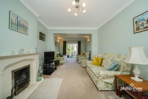 4 bedroom detached house for sale, Ilmington Road, Harrow, HA3
