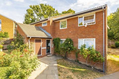 Hall Close, London W5