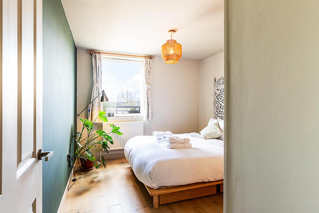 Apartment in London, Royal Borough of Kensington and Chelsea - More