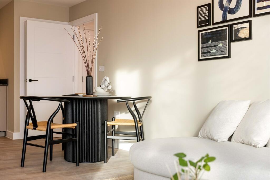 Apartment in Poole, Parkstone - View 2