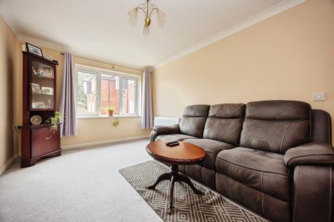 1 bedroom flat for sale, Allingham Court, Summers Road, Godalming, Surrey, GU7