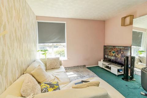 Studio for sale, Ramsthorn Grove, Walnut Tree, Milton Keynes