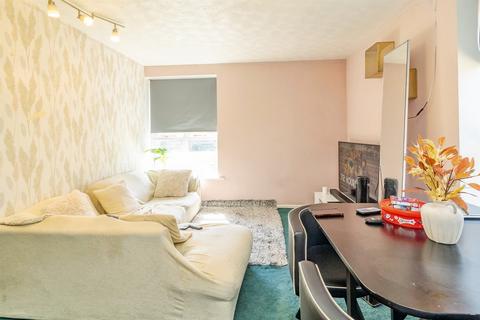 Studio for sale, Ramsthorn Grove, Walnut Tree, Milton Keynes