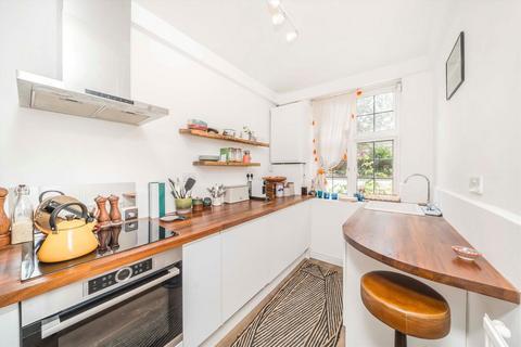 1 bedroom flat for sale, Meadway, London NW11