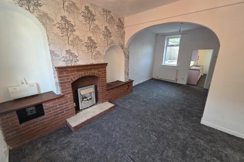 3 bedroom terraced house to rent, Offmore Road, Kidderminster DY10