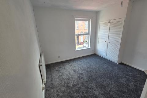 3 bedroom terraced house to rent, Offmore Road, Kidderminster DY10
