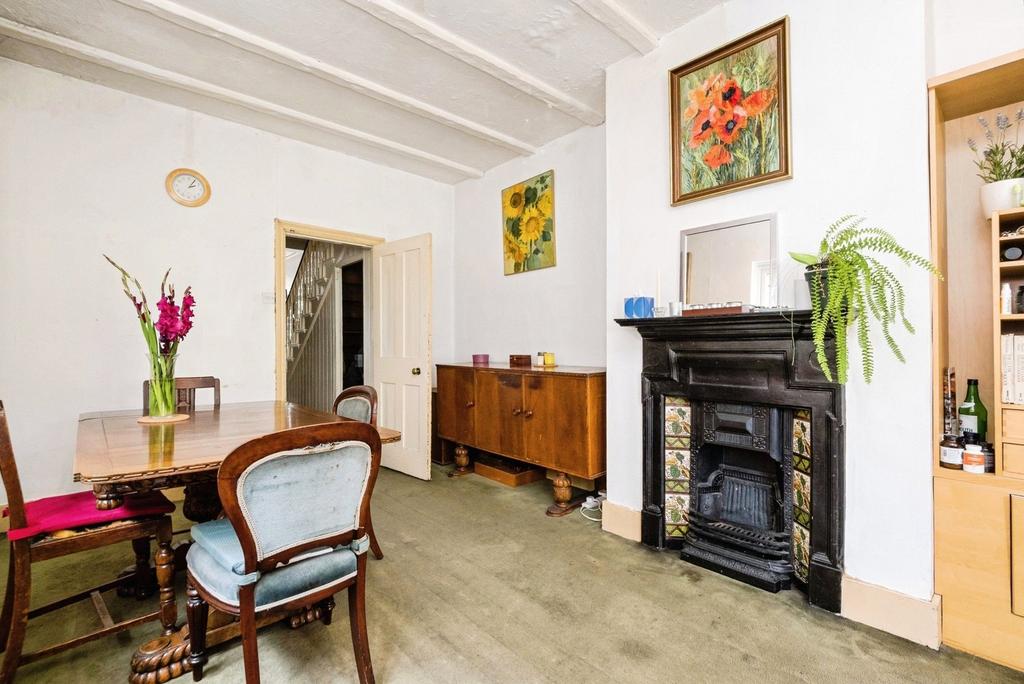 Dining room, fireplace