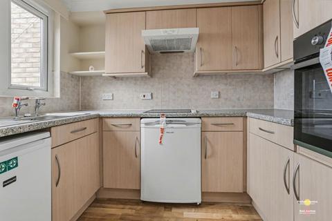 2 bedroom semi-detached house for sale, Crammavill Street, Grays RM16
