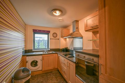 2 bedroom flat for sale, Mill Road, Gateshead NE8