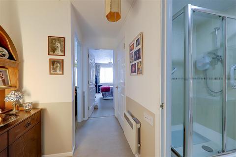 1 bedroom retirement property for sale, Broadwater Street East, Worthing