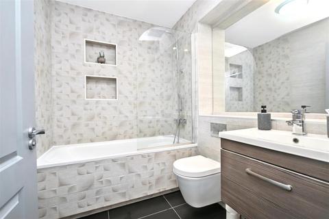 1 bedroom flat for sale, Gildredge Road, Eastbourne