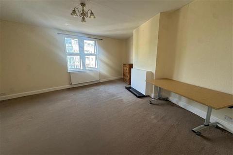 2 bedroom flat to rent, Thornton Heath CR7