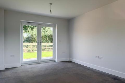 undefined, Long Close, Barnstaple EX32