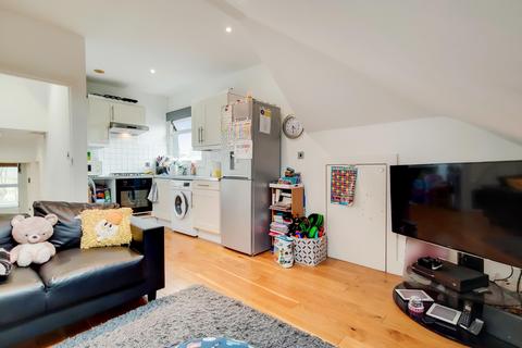 1 bedroom apartment to rent, St Julians Farm Road, West Norwood