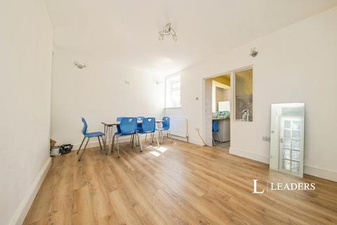 3 bedroom detached house to rent, London Road, Copford, Colchester, CO6