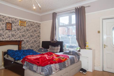 2 bedroom end of terrace house for sale, Hilton Fold Lane, Middleton M24