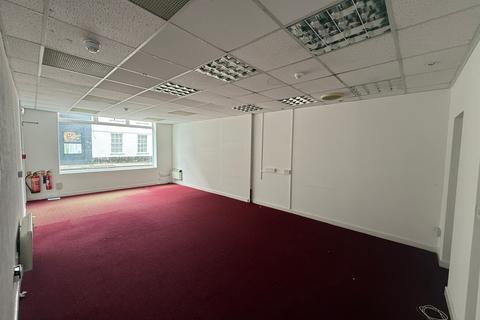Retail property (high street) to rent, 16 Endless St Salisbury SP1 1DP