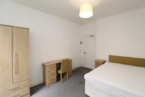 1 bedroom in a flat share to rent, (Room 1) Perth Road, Dundee, DD1
