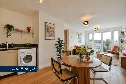 2 bedroom flat for sale, Hawker Place, Walthamstow, London, E17