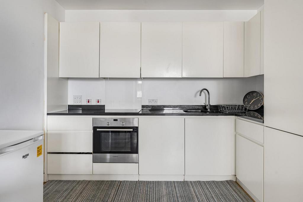 Apartment in London - View 2