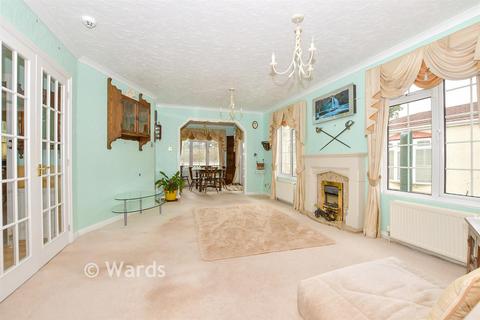 Pilgrims Close, Harrietsham, Kent
