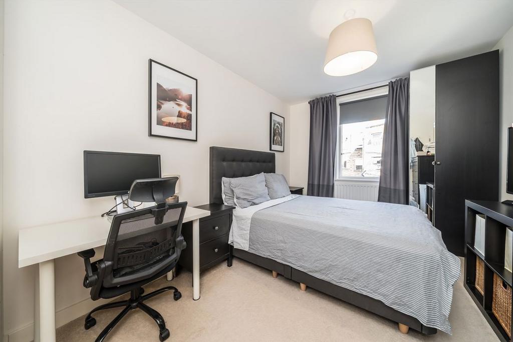 Apartment in London - View 4
