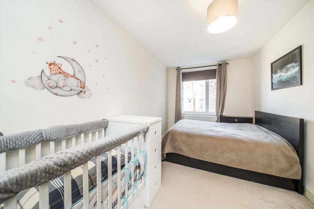 Apartment in London - View 5