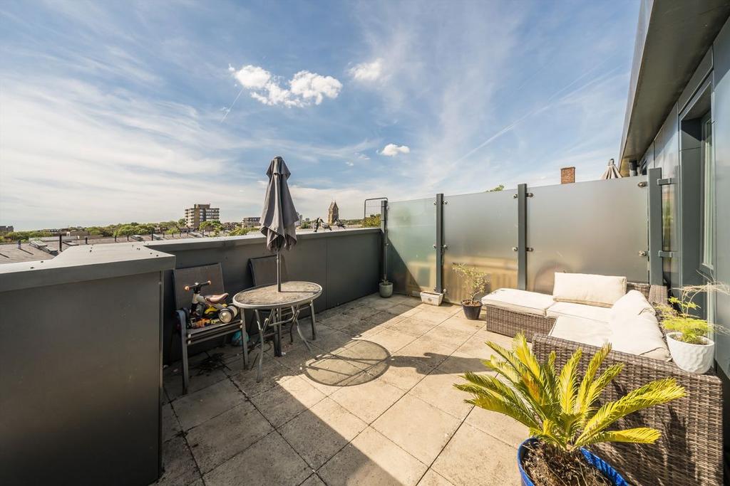 Apartment in London - More