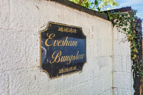 3 bedroom bungalow for sale, Evesham Bungalow Old Llantrisant Road, Tonyrefail, Porth, Mid Glamorgan, CF39 8YU
