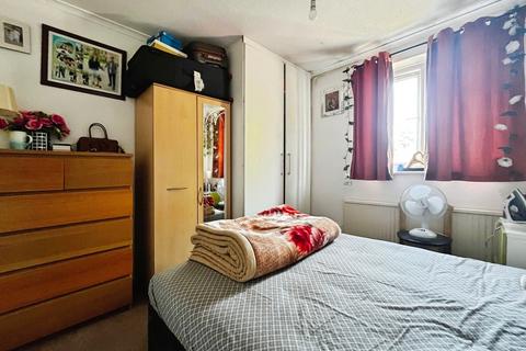 2 bedroom maisonette for sale, Leaholme Gardens, Slough, Berkshire