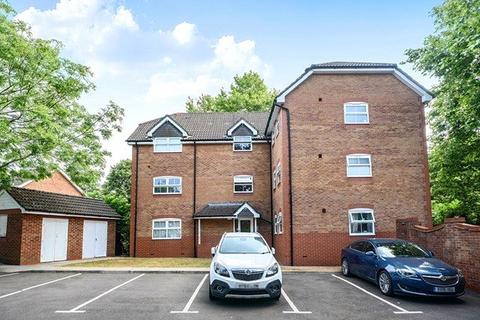 1 bedroom flat for sale, Chelveston Crescent, Southampton, Hampshire, SO16