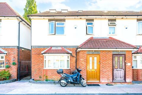 undefined, Worton Road, Isleworth TW7