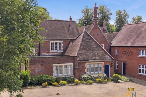 3 bedroom flat for sale, The Galleries, Brentwood CM14