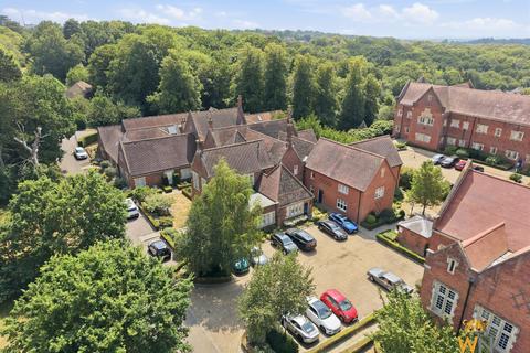3 bedroom flat for sale, The Galleries, Brentwood CM14