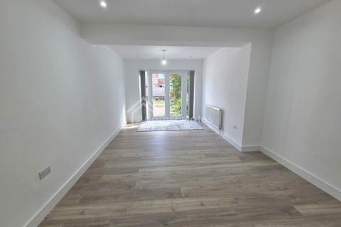 4 bedroom semi-detached house for sale, Ullswater Avenue, Dewsbury