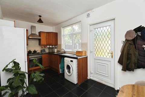 2 bedroom semi-detached house for sale, Eyre Avenue, SCUNTHORPE