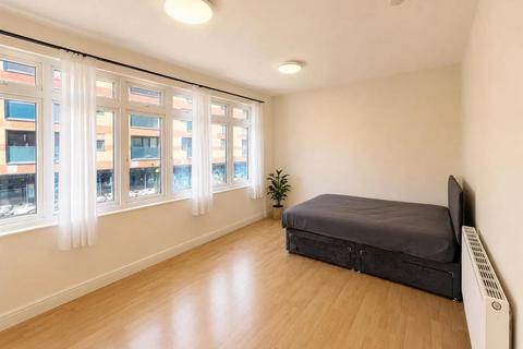 undefined, Blackhorse Lane, London E17