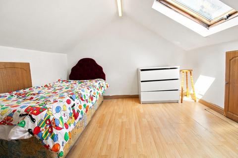undefined, Blackhorse Lane, London E17