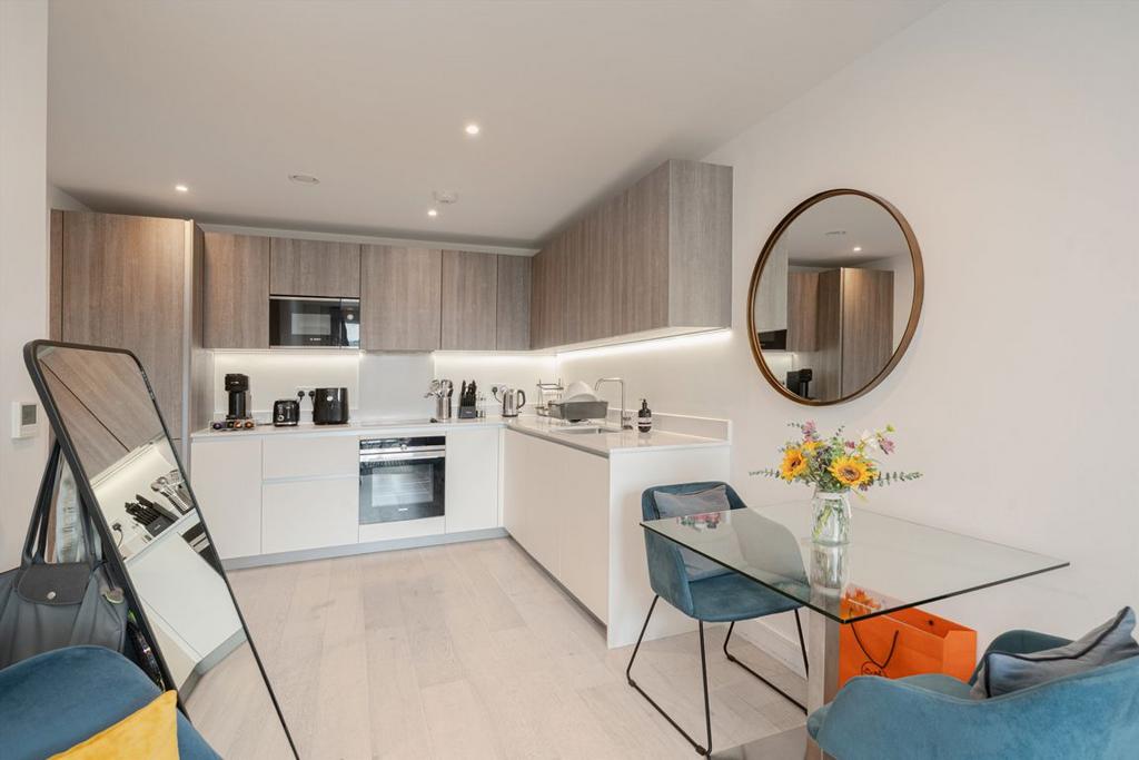 Apartment in London - View 2