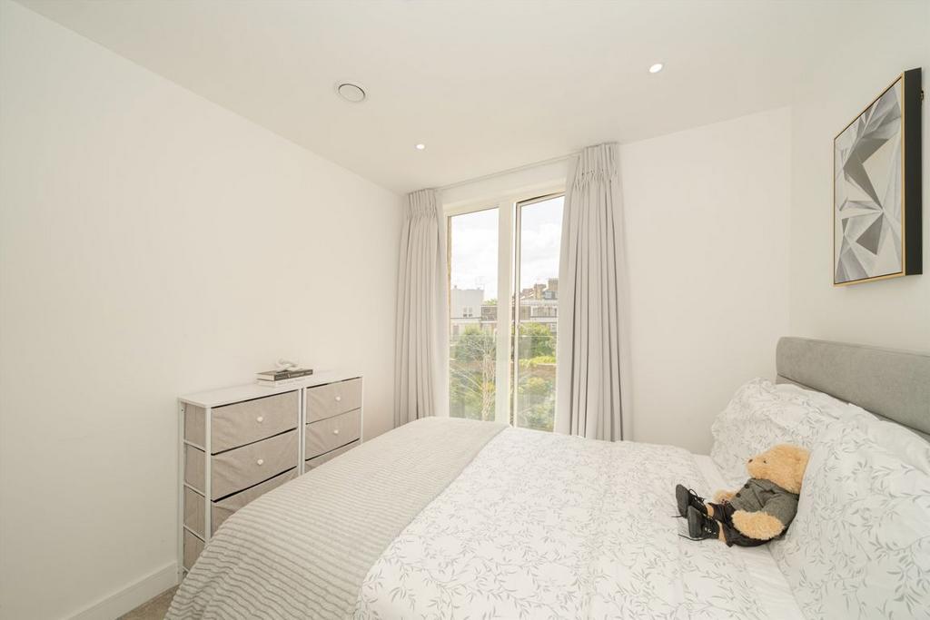 Apartment in London - View 4
