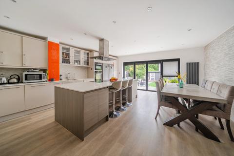 5 bedroom detached house for sale, Albert Street, Slough