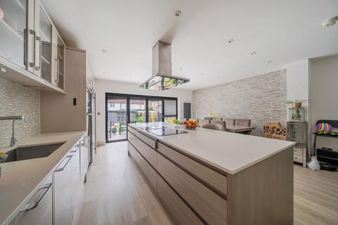 5 bedroom detached house for sale, Albert Street, Slough