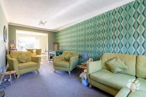 3 bedroom detached house for sale, Tiptree Grove, Wickford SS12