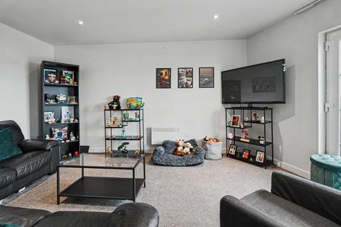 2 bedroom flat for sale, Flat 35, Kaber Court, Liverpool L8 6RY