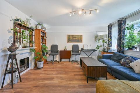 2 bedroom maisonette for sale, Burnet Grove, Epsom