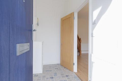 2 bedroom flat to rent, Holbrook Road, Leicester, LE2